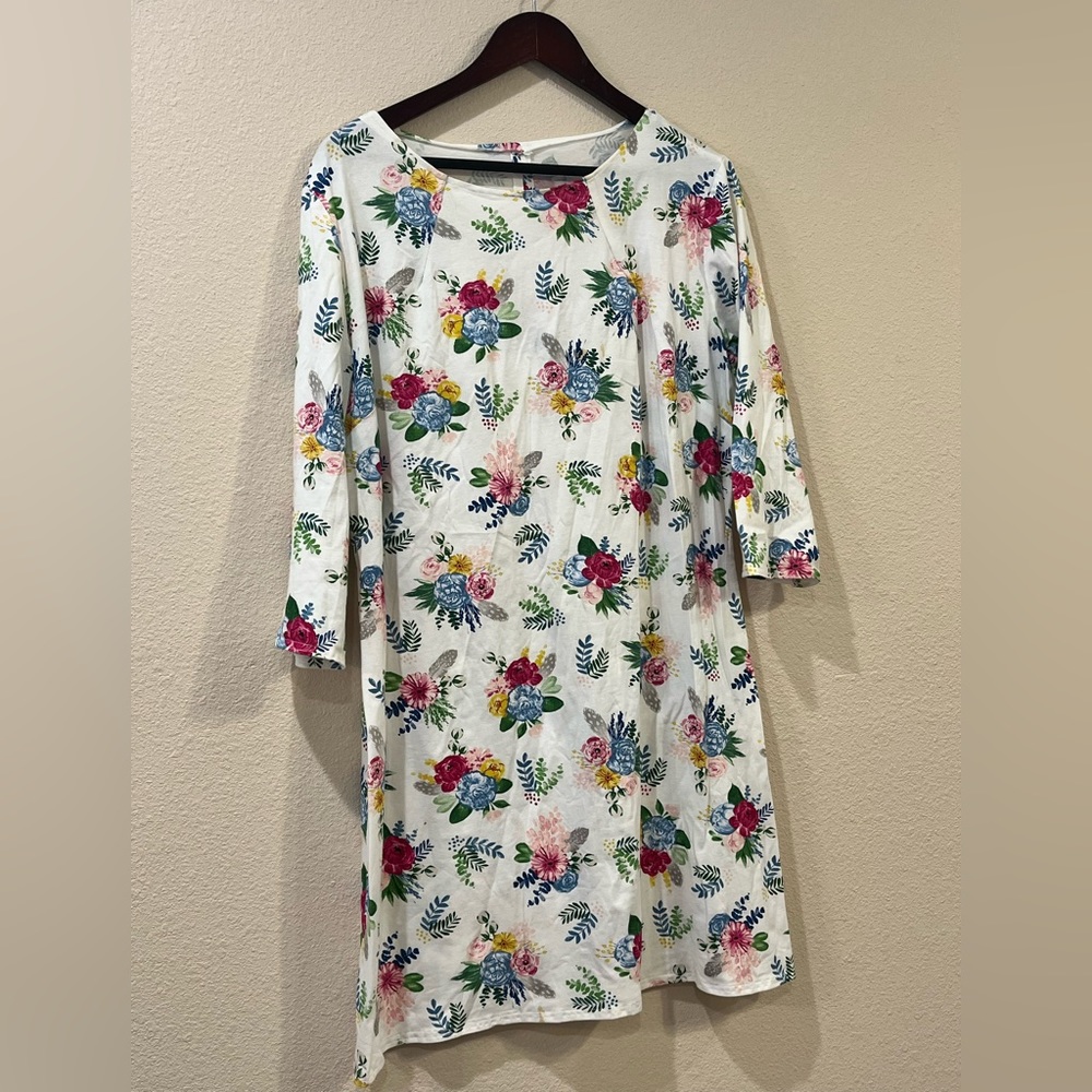 White floral jersey knit dress
